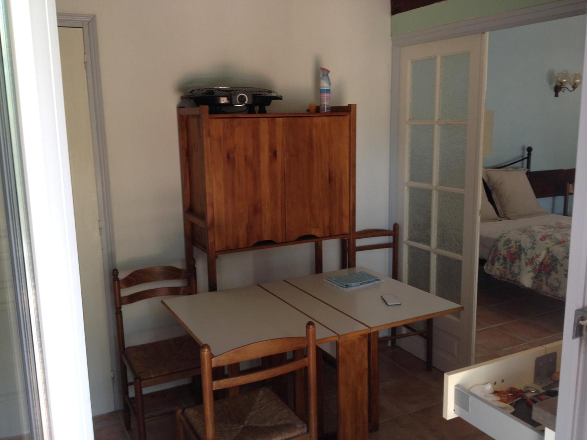 Domaine De La Marseillaise Apartment La Crau Room photo