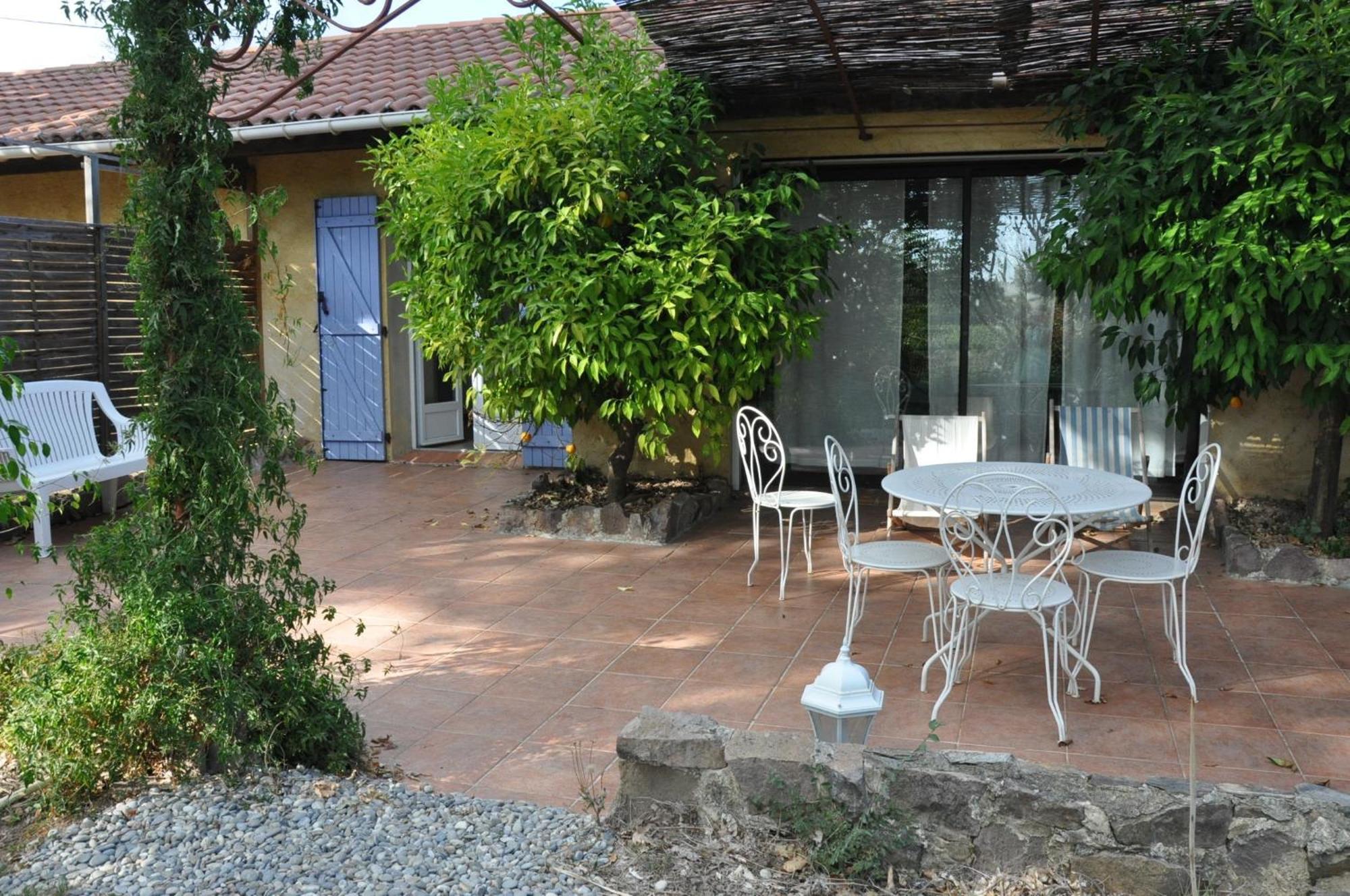 Domaine De La Marseillaise Apartment La Crau Room photo