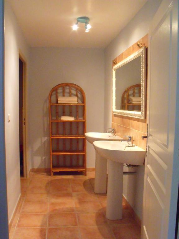 Domaine De La Marseillaise Apartment La Crau Room photo